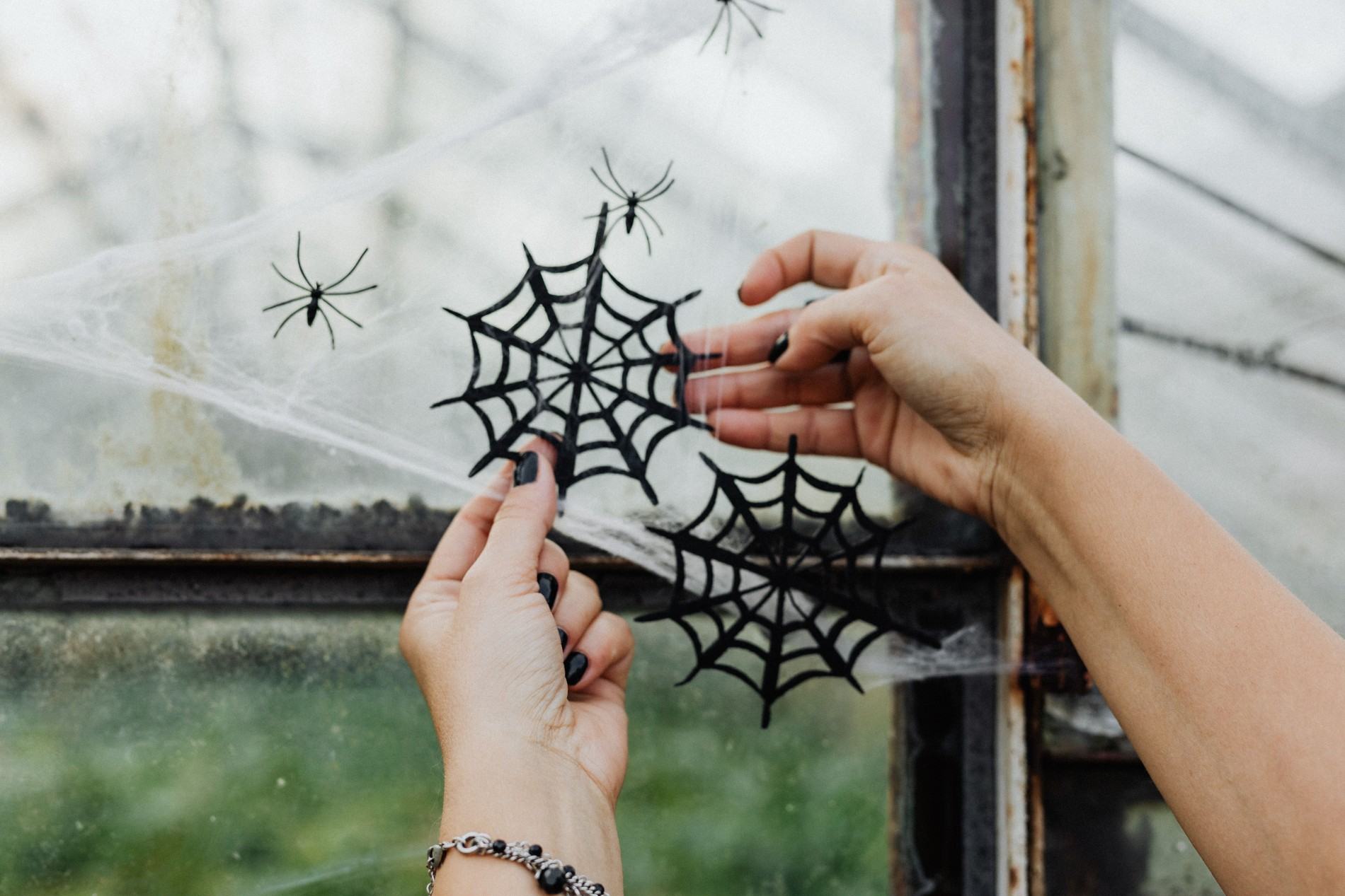 cheap Halloween decorations