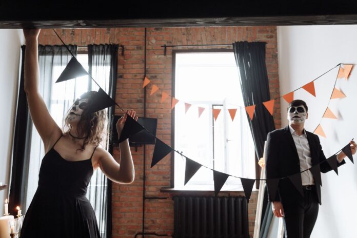 Halloween Party Decorations: Plan Around Your Guest List, Your Room and Your Budget Halloween Party Decorations: Plan Around Your Guest List, Your Room and Your Budget